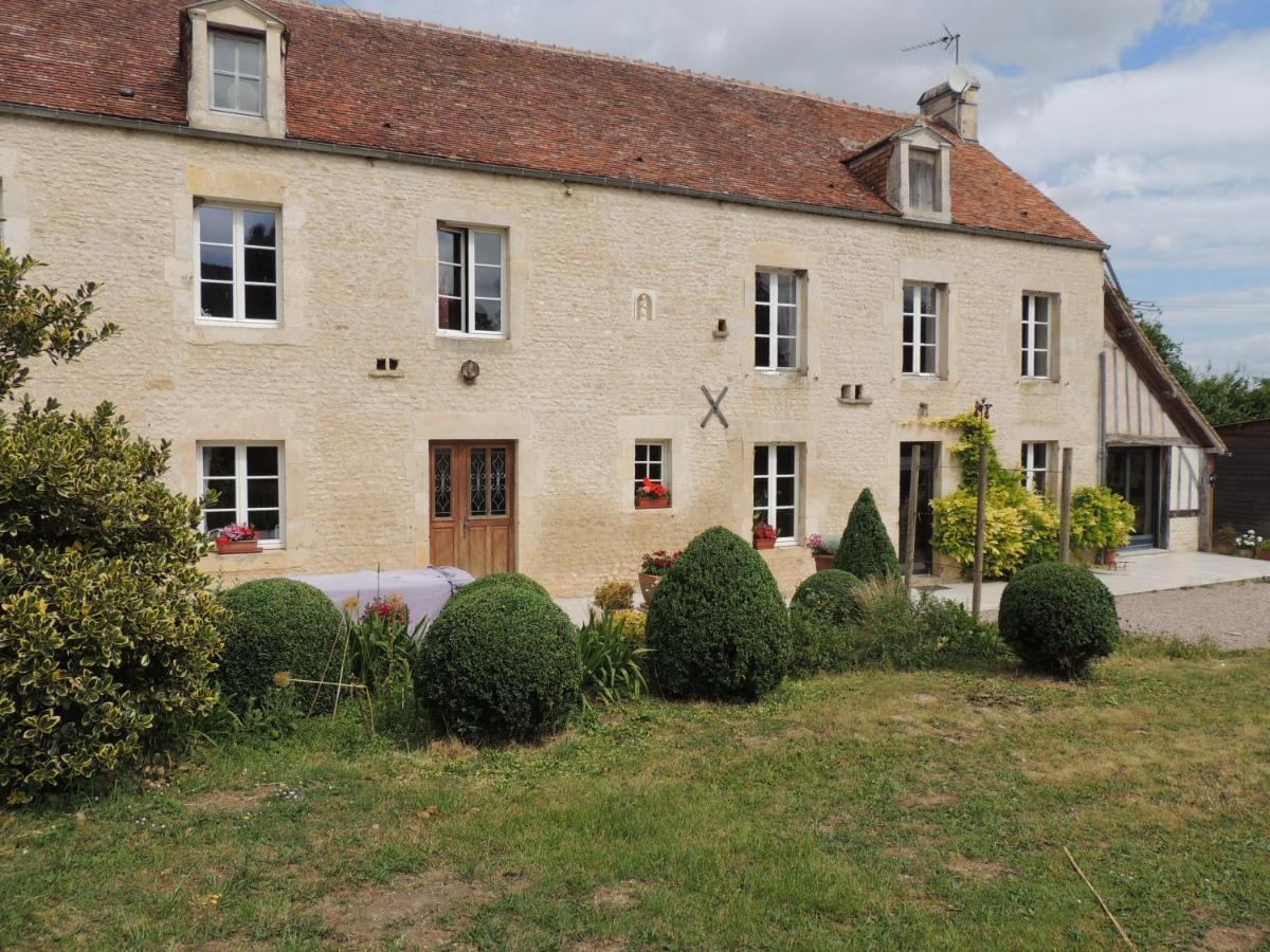 Bed and Breakfast La Ferme Du Bourg Eraines Exteriér fotografie